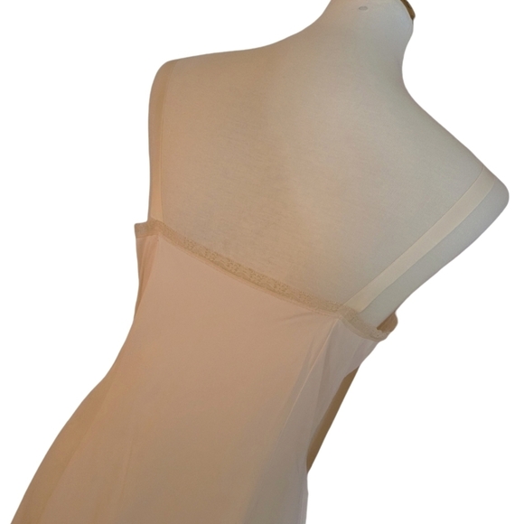 Vintage - 70's I Magnin Cream Nylon Heart Shape Lace‎ Chemise Slip - Picture 4 of 6